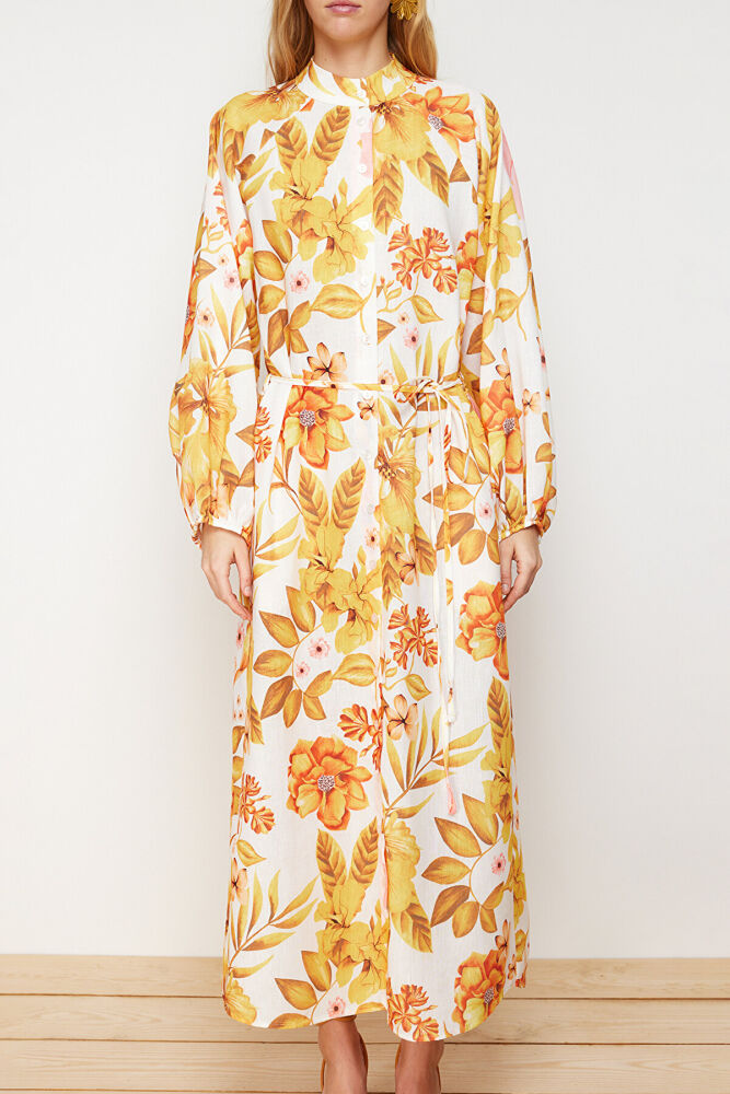 فستان من الكتان بتصميم قميص منسوج بنقشة الزهور - 3
