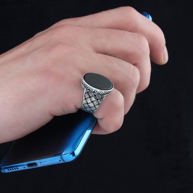 خاتم فضة رجالي مع حجر الأونيكس الدائري - 2