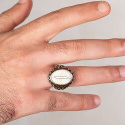 خاتم فضة رجالي مع حجر عرق اللؤلؤ (بيضاوي) بنقش الألف - 3