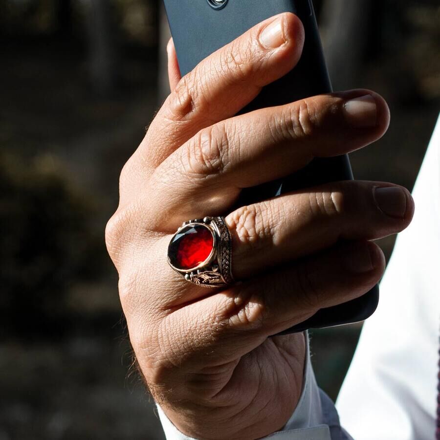 خاتم فضة رجالي مع حجر الزيركون الأحمر بنقش النسر السلجوقي ذو الرأسين - 3