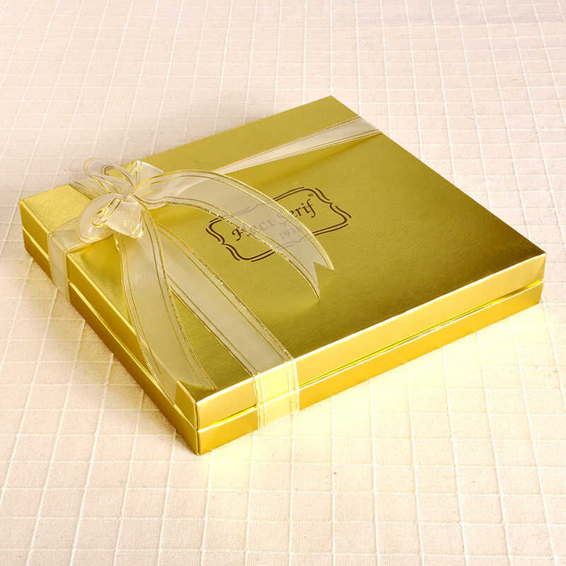 شوكولا مادلين فاخرة في صندوق ذهبي هدية مميزة لمن تهتم بهم 32 قطعة من حجي شريف - 1