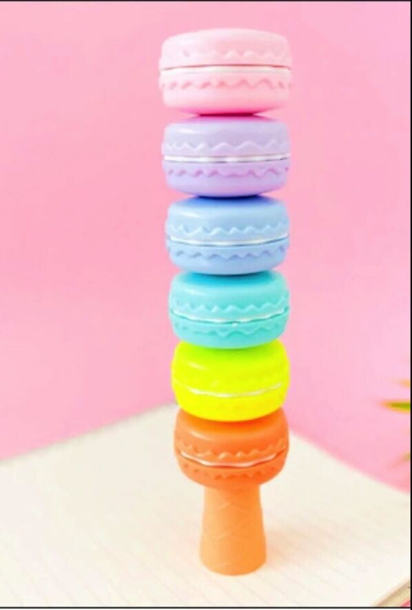 6 macaron shaped Highlighters - 1