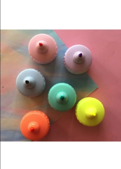 6 macaron shaped Highlighters - 2
