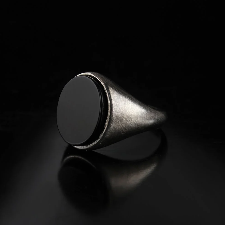 خاتم من الفضة الإسترليني عيار 925 بحجر أونيكس - 1