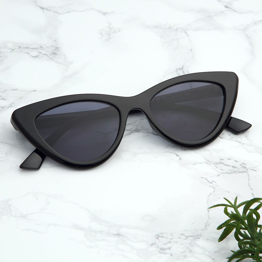 Black plain womens sunglasses - 1