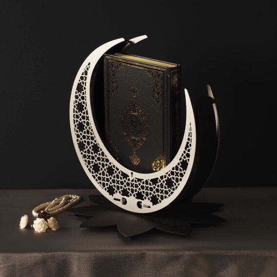 Crescent-shaped Quran holder - 3