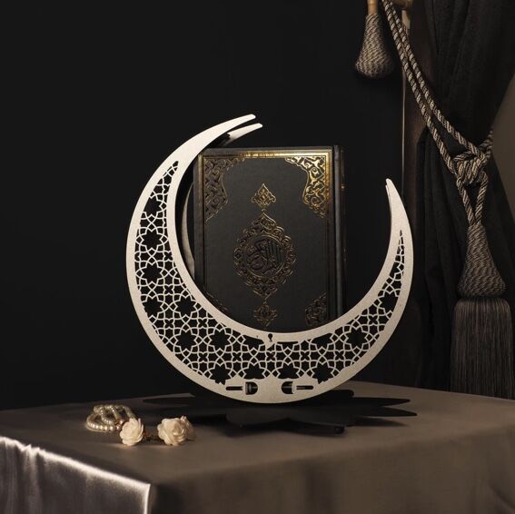 Crescent-shaped Quran holder - 5