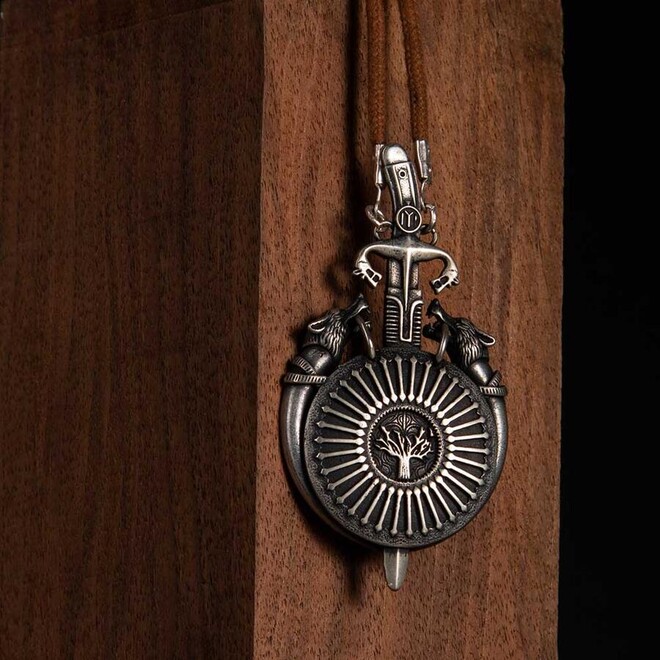 Glorious Ottoman Shield Design Wolf Motif Men's Necklace - 3