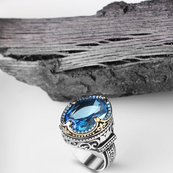Men's silver ring with a distinctive topaz stone - 4