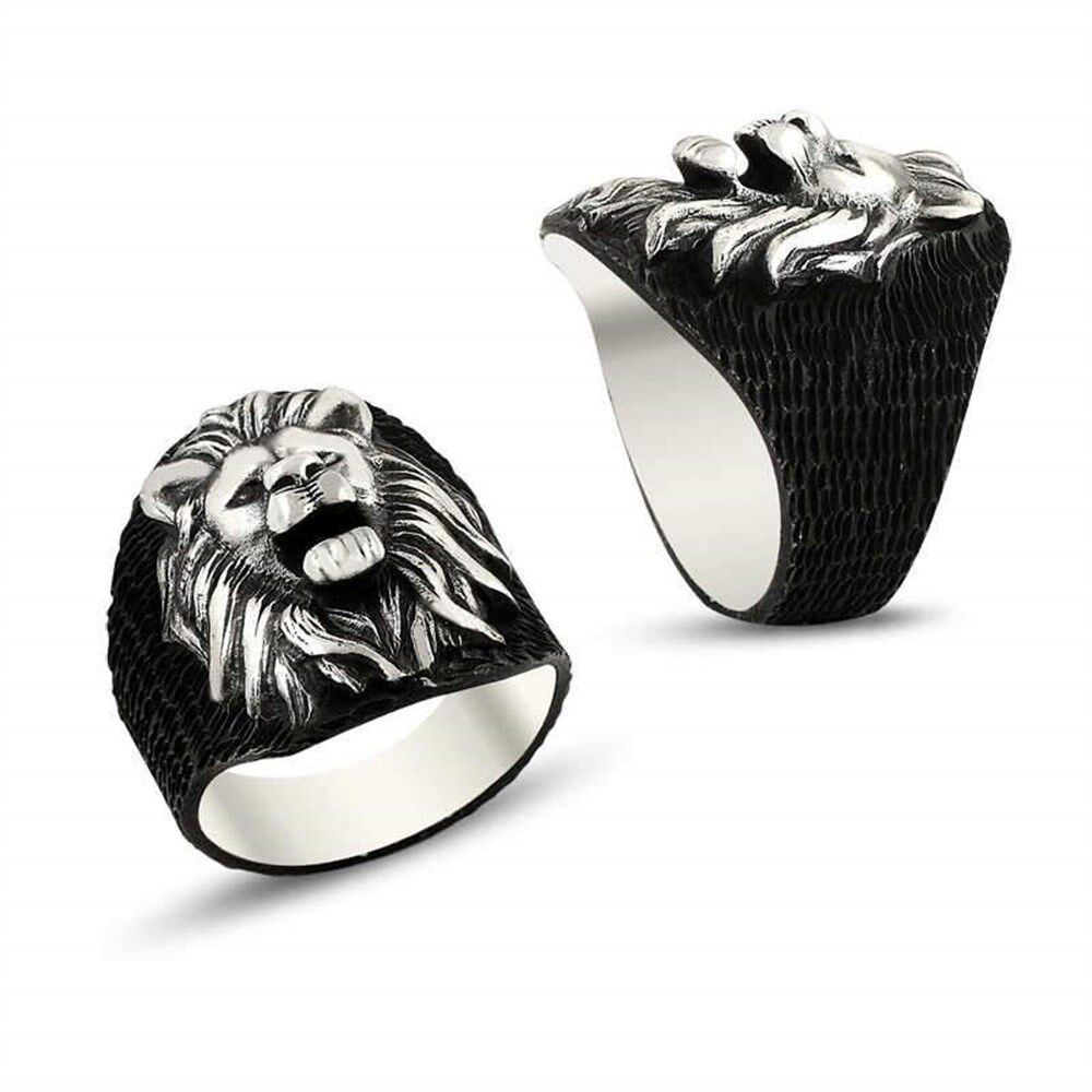 Men's silver ring with a lion head design - 1