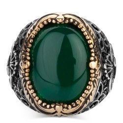 Men's silver ring with green aqeeq stone, engraving the letter V - 2
