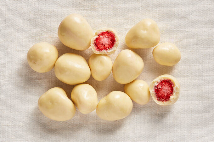 White Chocolate Covered Strawberry (80 Grams) - 3